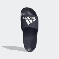 ADIDAS Adilette Shower Badslippers 9 ADIDAS Adilette Shower Badslippers -Regatta Verkoop adilette shower badslippers 9