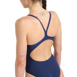 Arena Gemarmerd Halterbadpak - Navy/Multi -Regatta Verkoop gemarmerd lightdrop back badpak marineblauwmulti 3