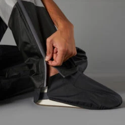 BTWIN Regenbroek Met Geïntegreerde Schoencovers Voor Op De Fiets 540 Heren Zwart 14 BTWIN Regenbroek Met Geïntegreerde Schoencovers Voor Op De Fiets 540 Heren Zwart -Regatta Verkoop regenbroek met geintegreerde schoencovers voor op de fiets 540 heren zwart 4